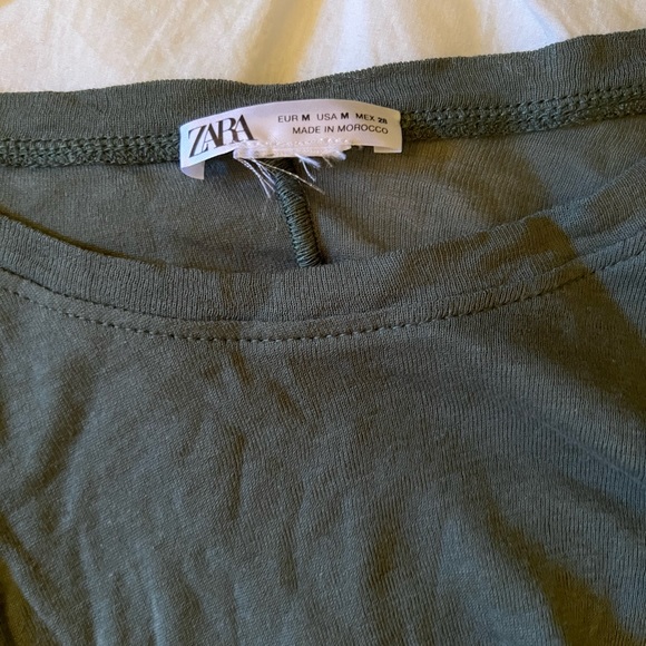 Zara - two fine knit long sleeves - Picture 2 of 3